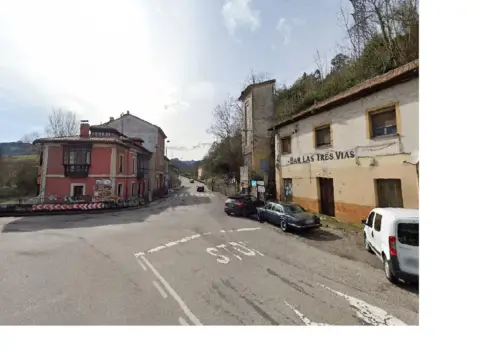 Casa en calle Molina-Loriana